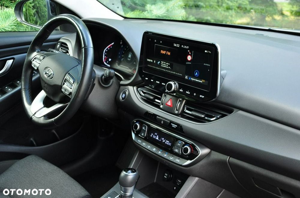 Hyundai i30 1.6 CRDI DCT Select - 28