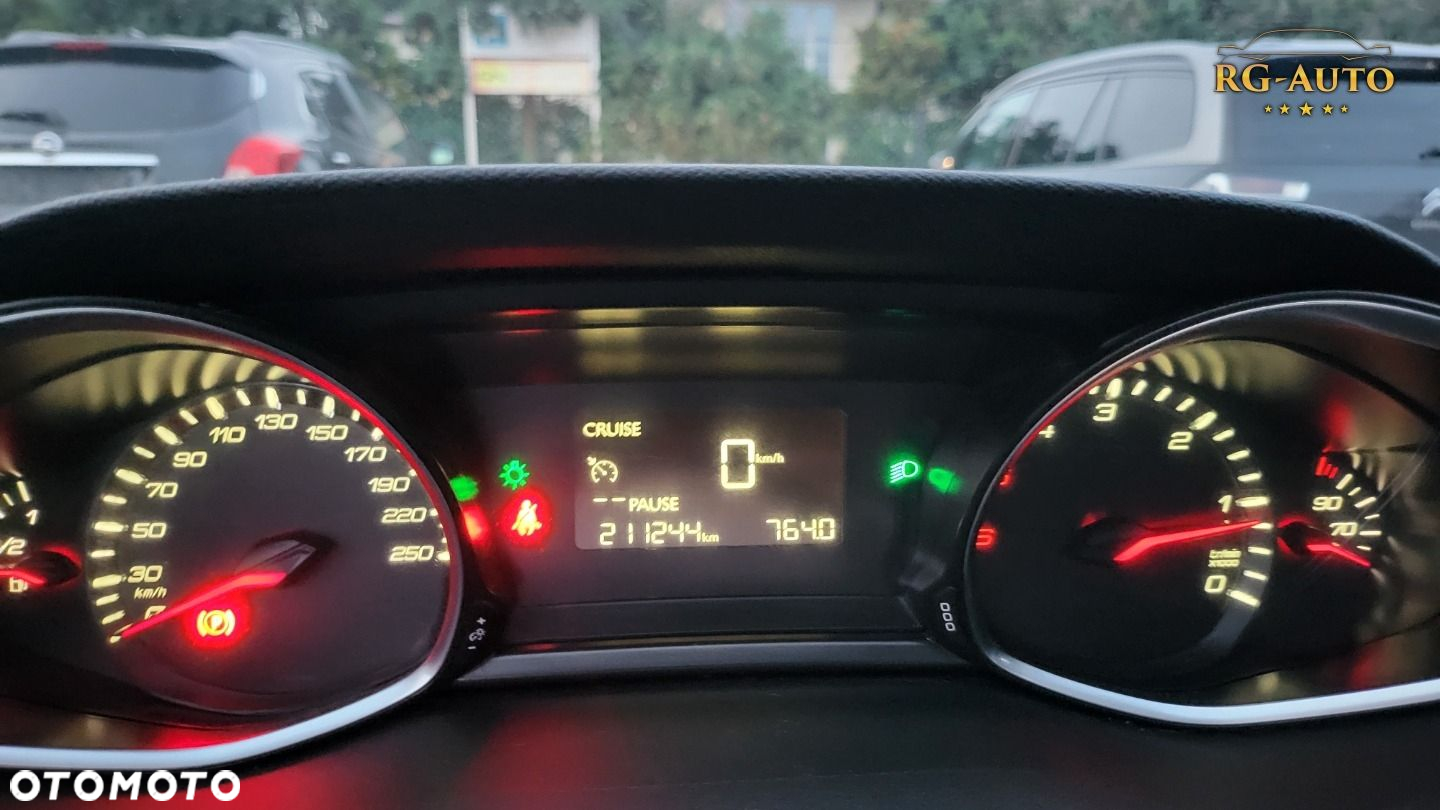 Peugeot 308 - 23
