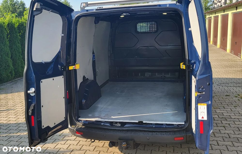 Ford Transit Custom - 13