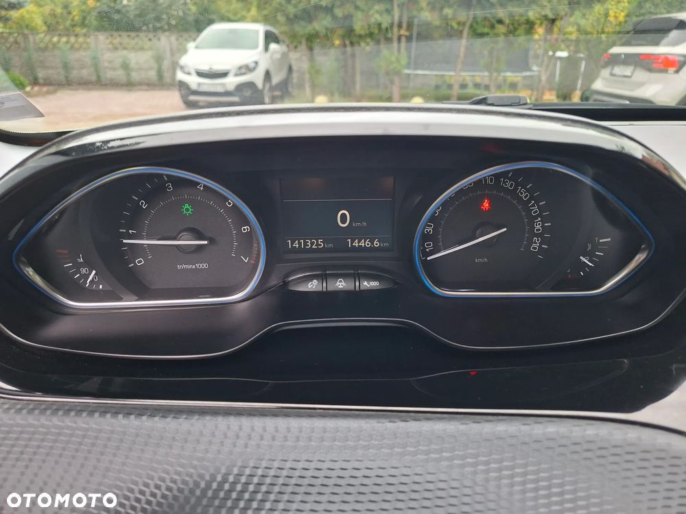 Peugeot 2008 - 13