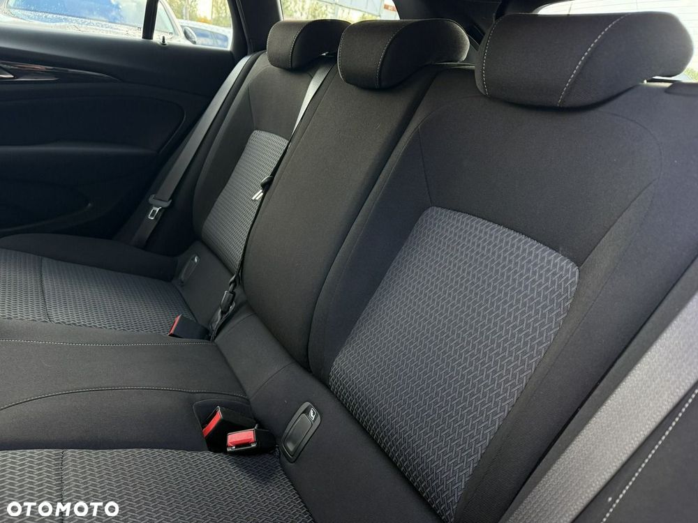 Opel Insignia 2.0 CDTI Elegance S&S - 32