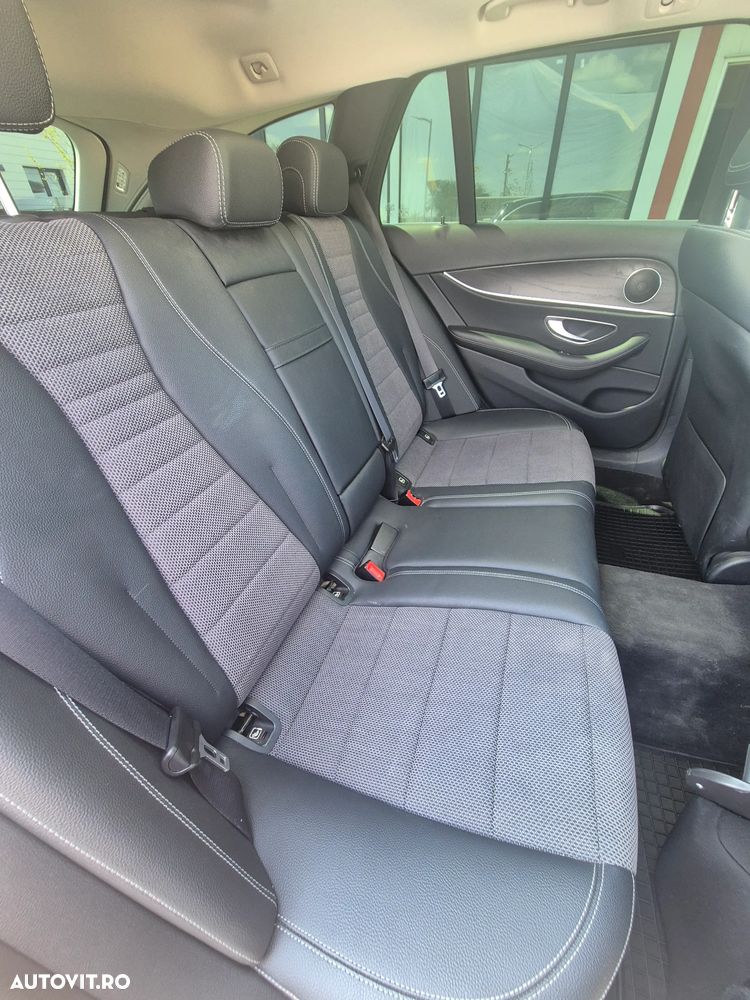 Mercedes-Benz E 220 d 4Matic All-Terrain 9G-TRONIC Exclusive - 6