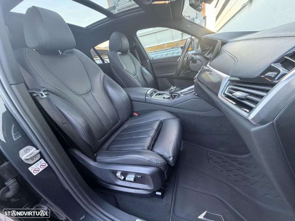 BMW X6 M50i - 32