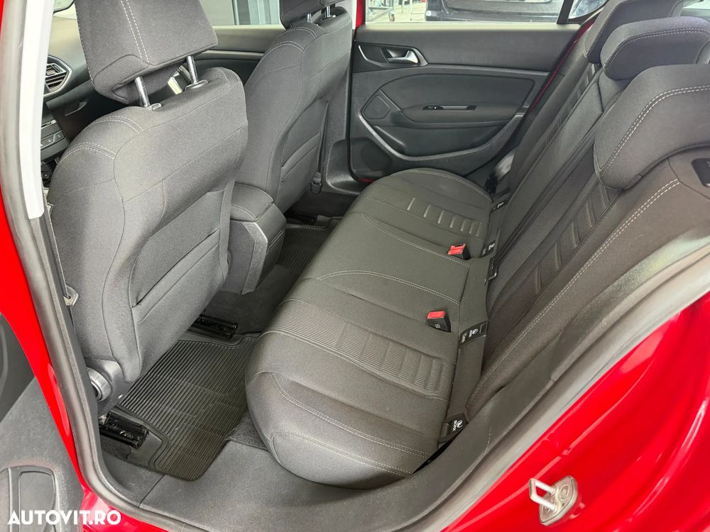 Peugeot 308 125 THP Allure - 12