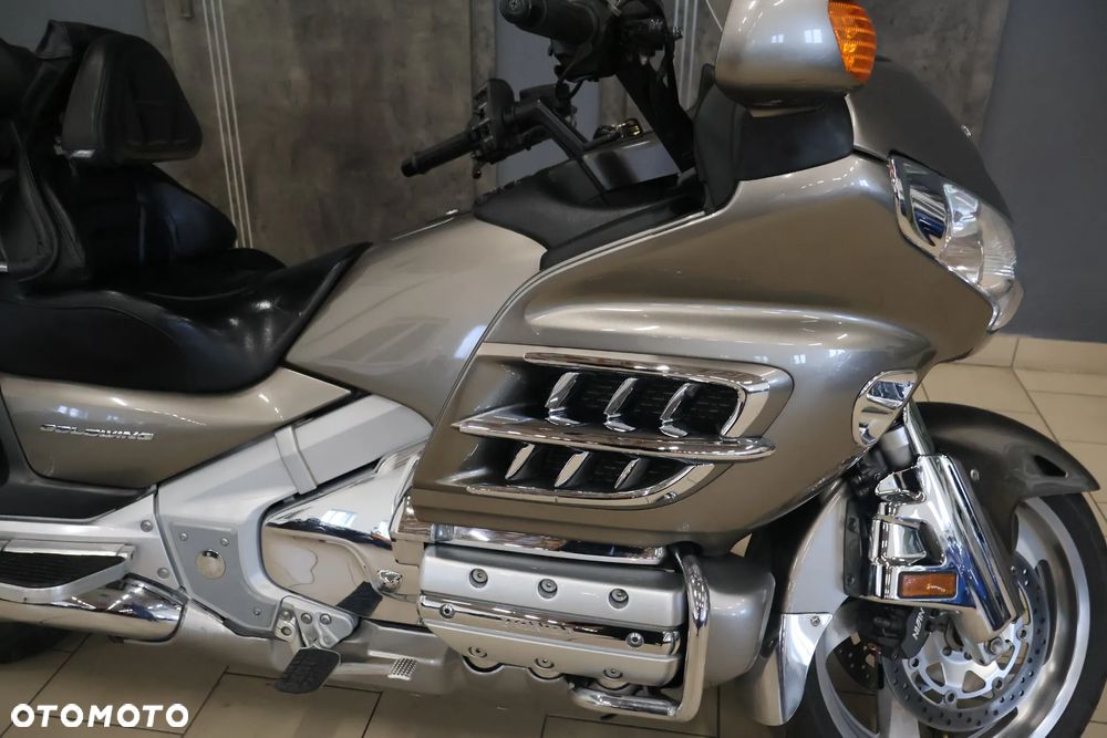 Honda GL - 18