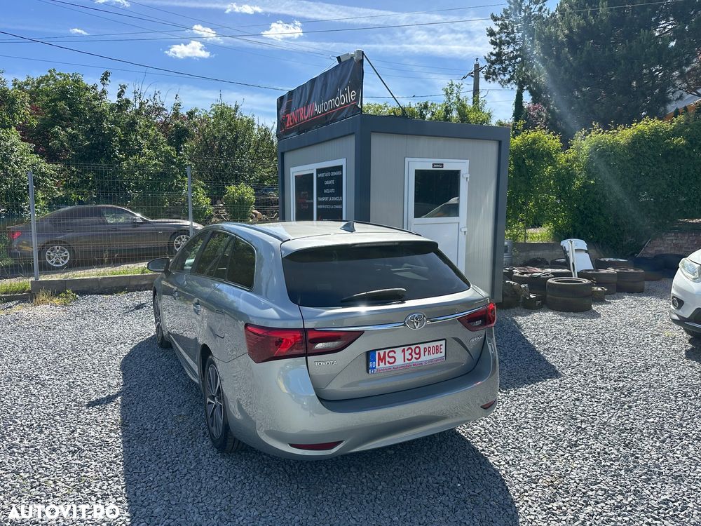 Toyota Avensis 2.0 D-4D Executive - 14