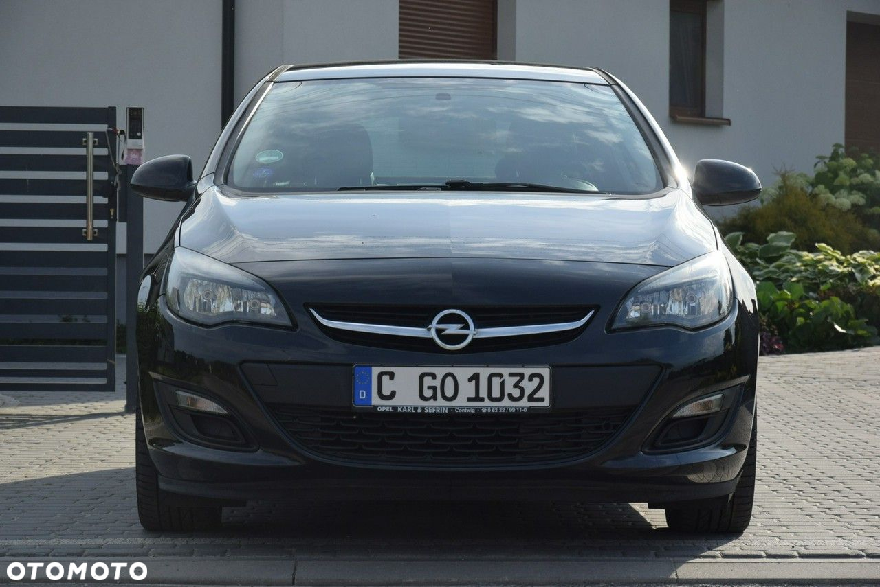 Opel Astra 1.4 Turbo 150 Jahre - 4