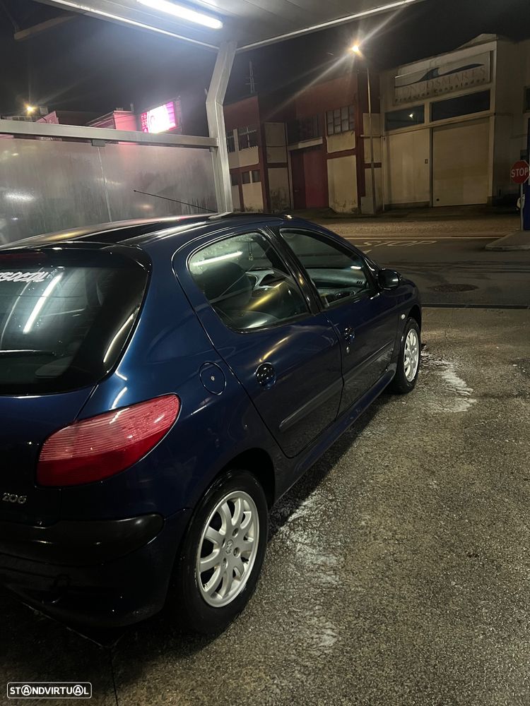 Peugeot 206 1.1 Color Line - 3