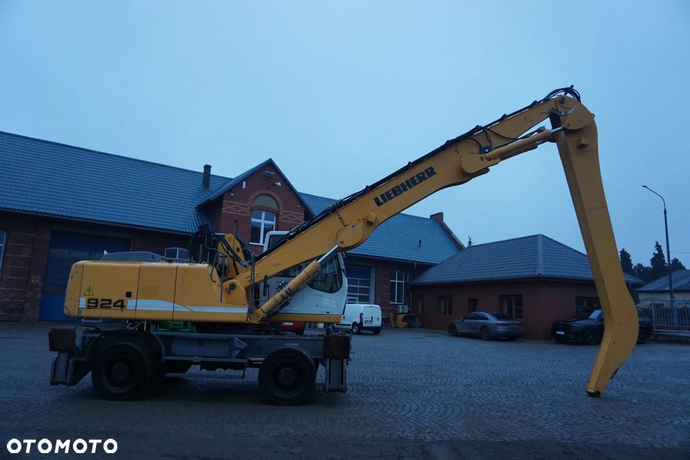Liebherr A 924C - 3