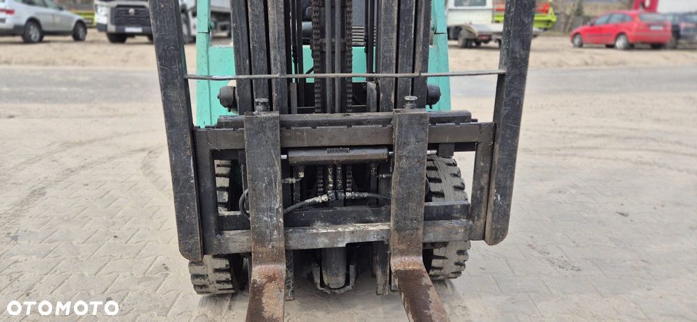 Mitsubishi EF25A - 33