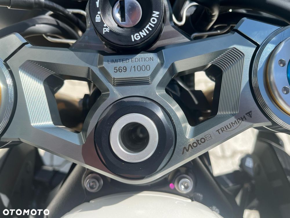 Triumph Street Triple - 7