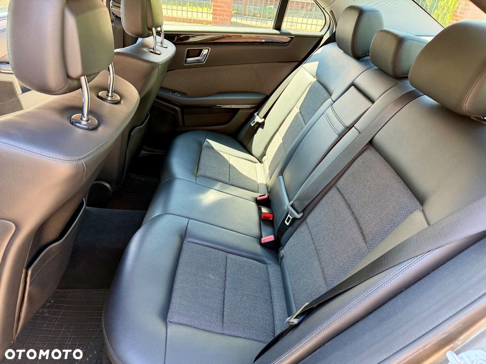 Mercedes-Benz Klasa E 220 CDI BlueEff Avantgarde - 6