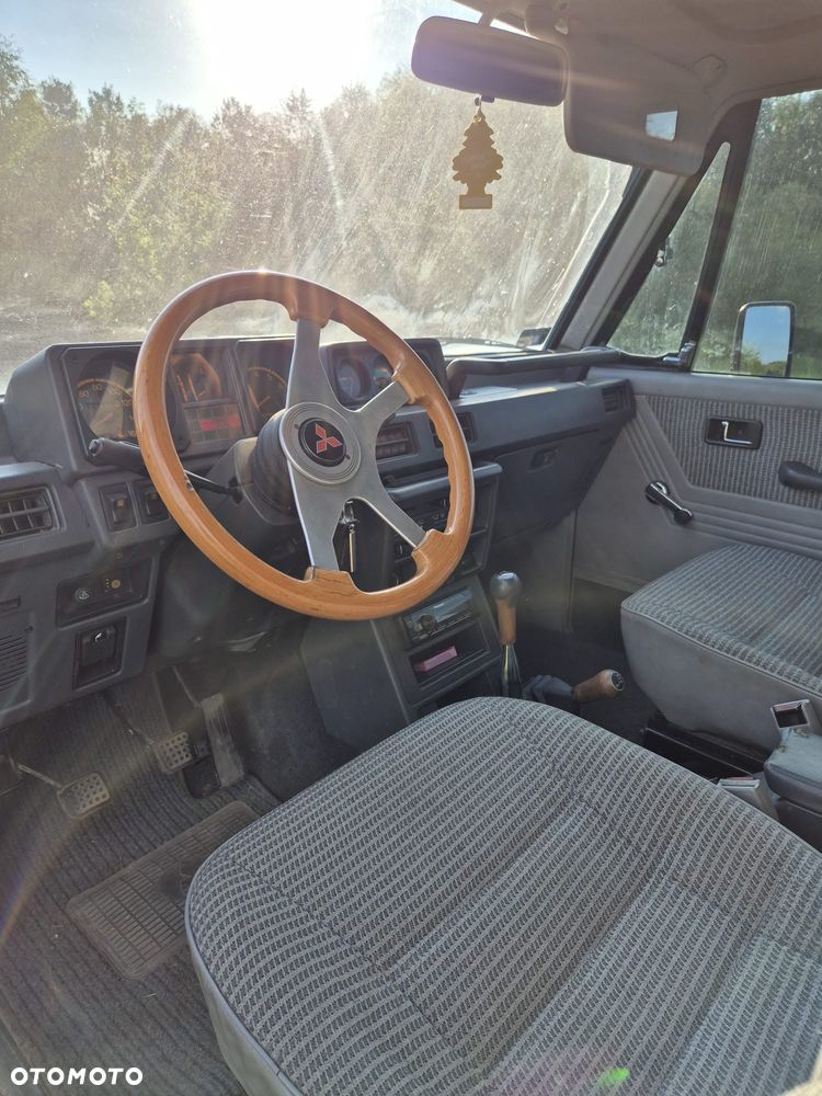 Mitsubishi Pajero - 6