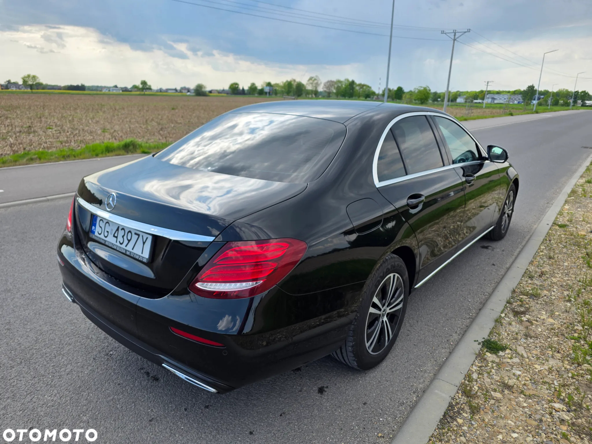 Mercedes-Benz Klasa E 220 d 4-Matic 9G-TRONIC - 3