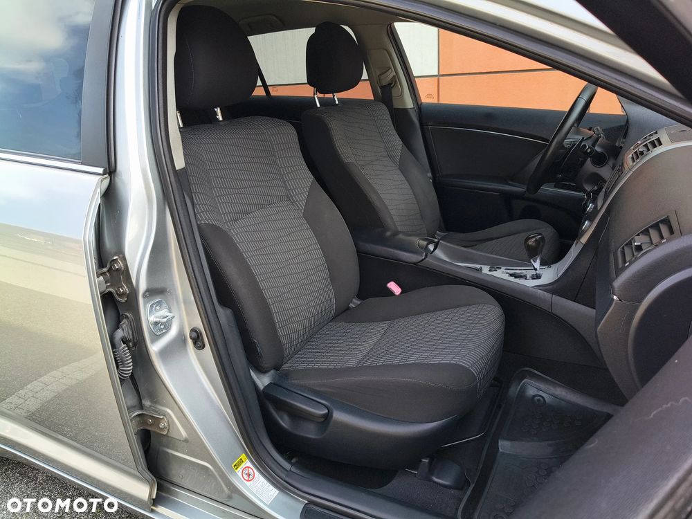 Toyota Avensis 2.2 D-4D Automatik Executive - 11