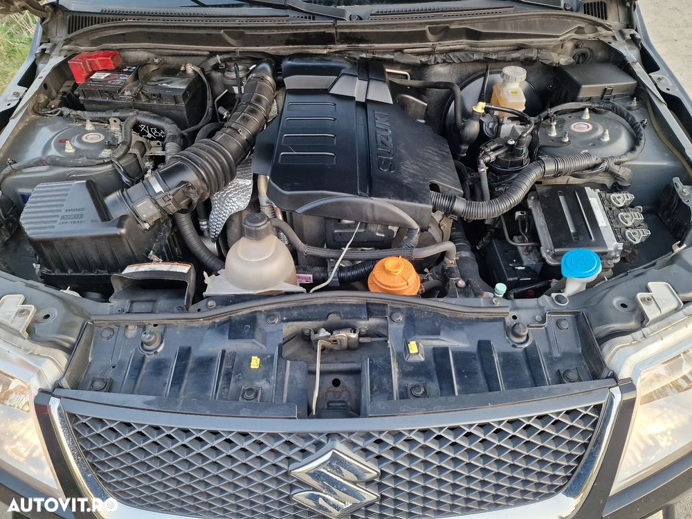 Suzuki Grand Vitara 1.9 DDiS Black&White DPF - 18