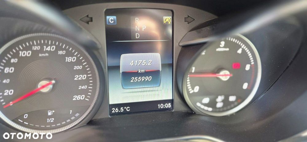 Mercedes-Benz GLC 220 d 4-Matic - 24