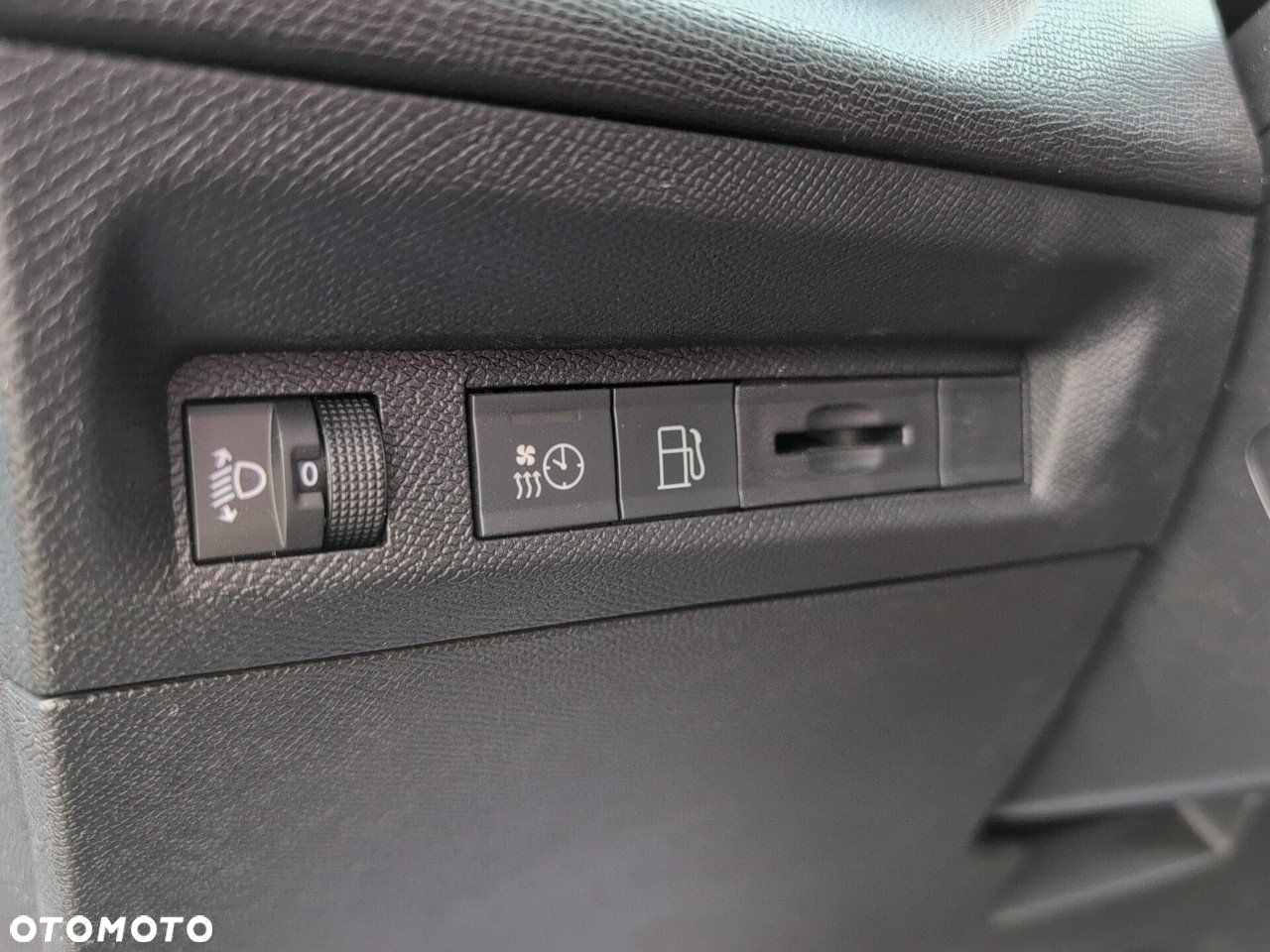 Peugeot 308 - 13