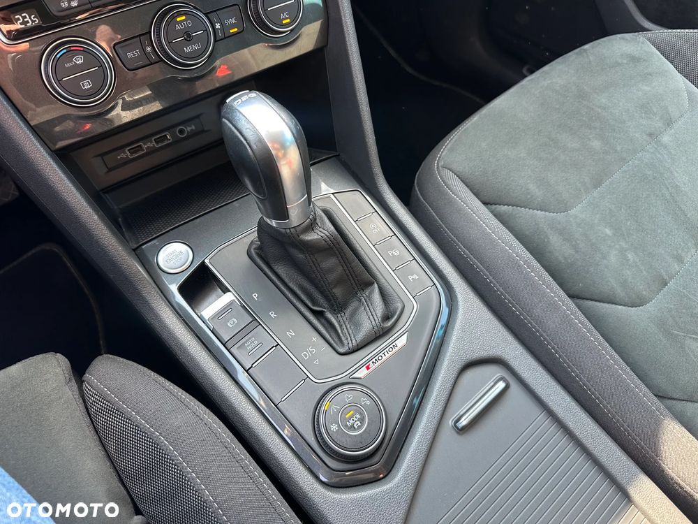 Volkswagen Tiguan - 19