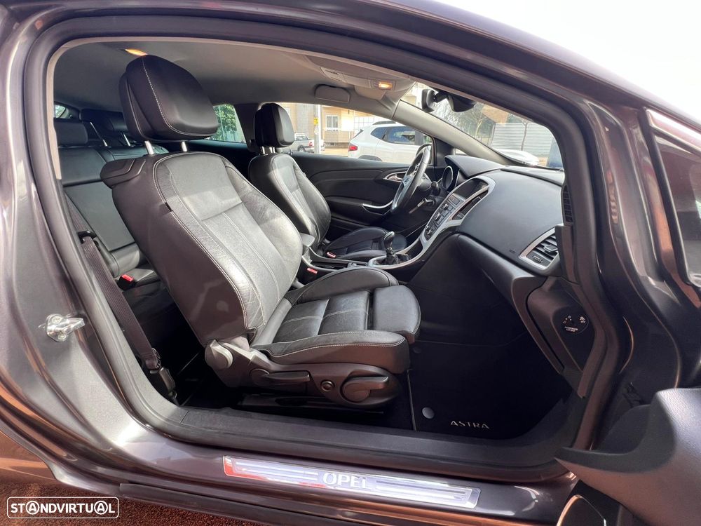 Opel Astra GTC 1.7 CDTi S/S - 12