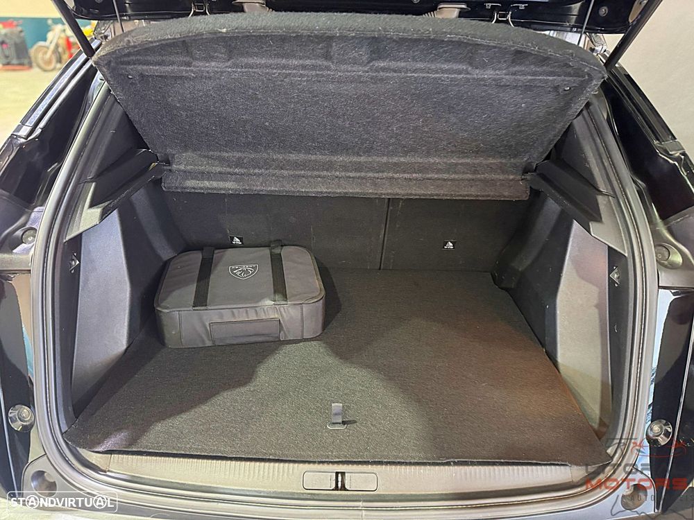 Peugeot e-2008 50 kWh Allure Pack - 11