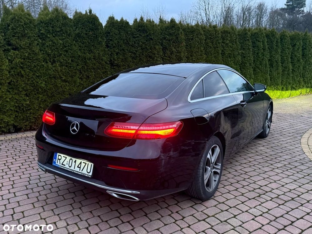 Mercedes-Benz Klasa E 200 4-Matic 9G-TRONIC - 13