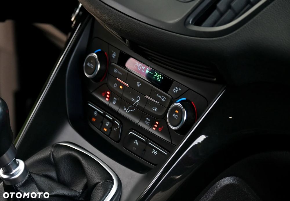 Ford Kuga 2.0 TDCi 4x4 ST-Line - 29