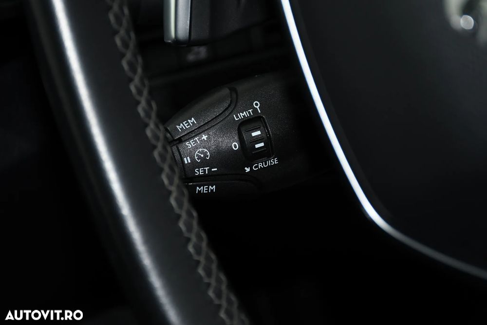 Peugeot 3008 PureTech 130 Stop & Start GPF EAT8 Allure - 37