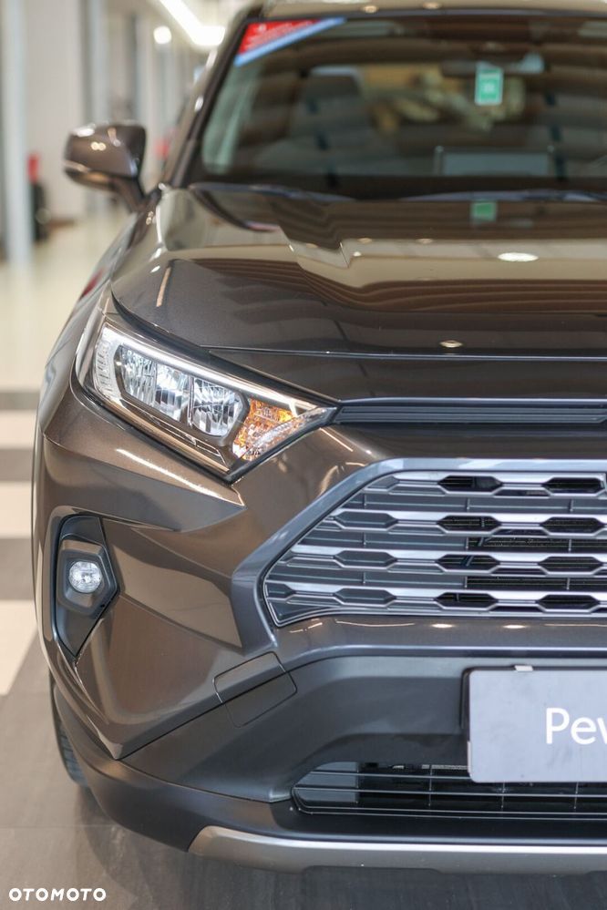 Toyota RAV4 - 10