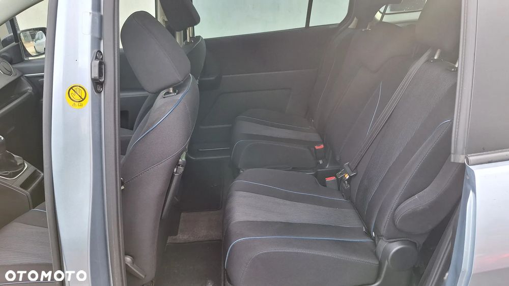 Mazda 5 - 17