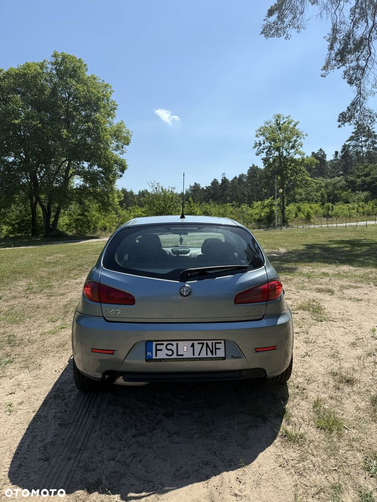 Alfa Romeo 147 - 2