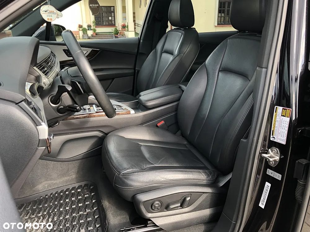 Audi Q7 - 10