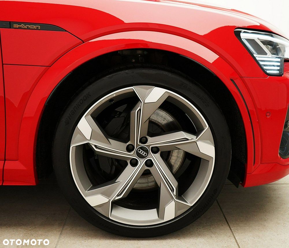 Audi e-tron - 8