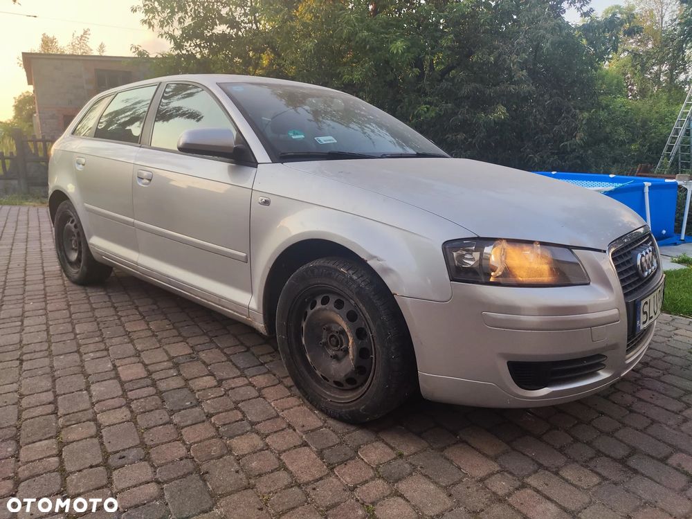 Audi A3 Sportback - 1