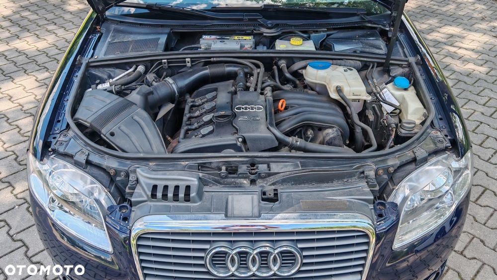Audi A4 Limousine - 5