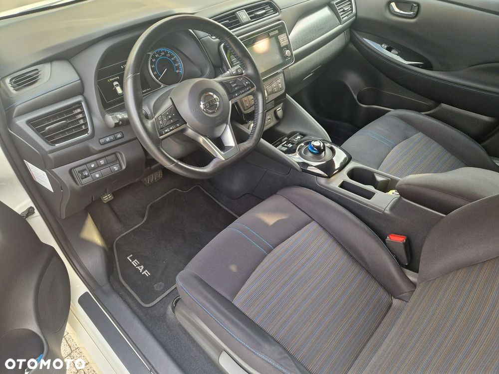 Nissan Leaf - 7