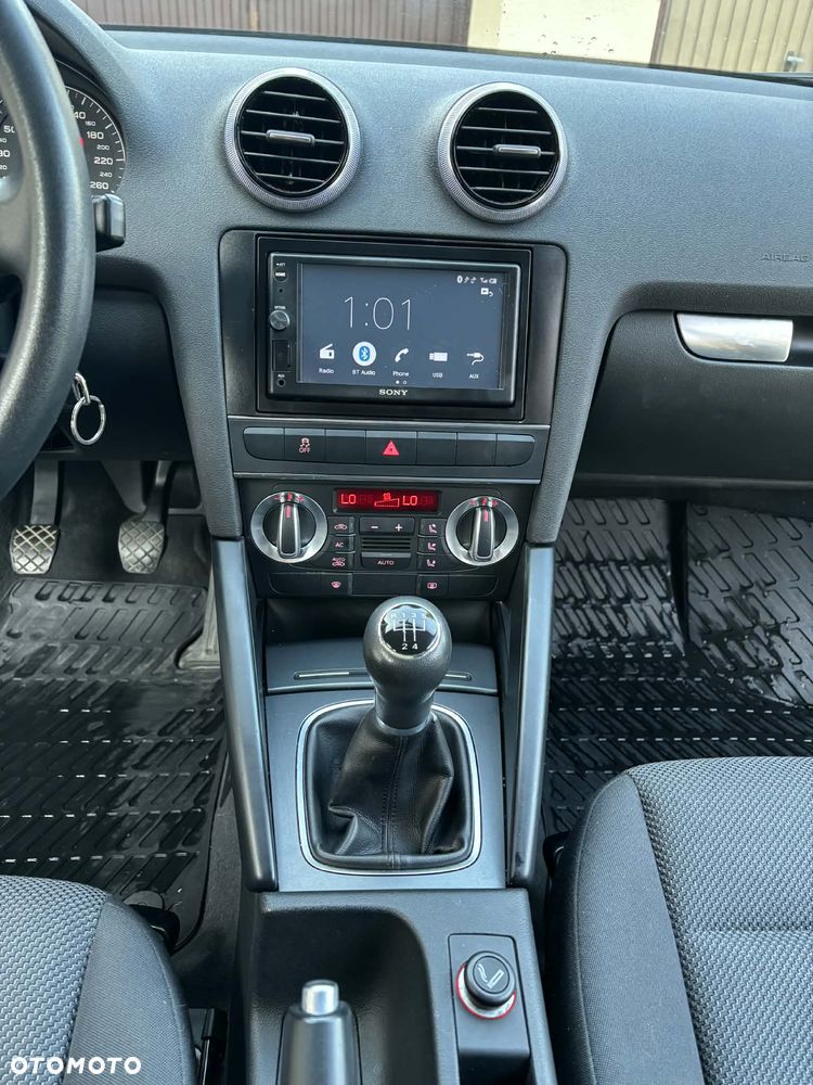 Audi A3 Sportback 1.6 Ambiente - 10