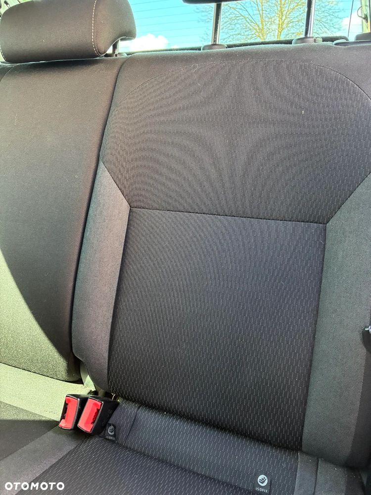 Skoda RAPID 1.2 TSI Ambition - 10