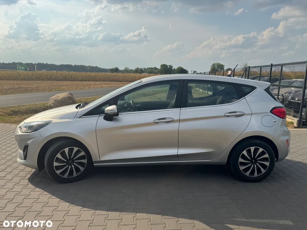 Ford Fiesta 1.0 EcoBoost Hybrid S&S TITANIUM - 4