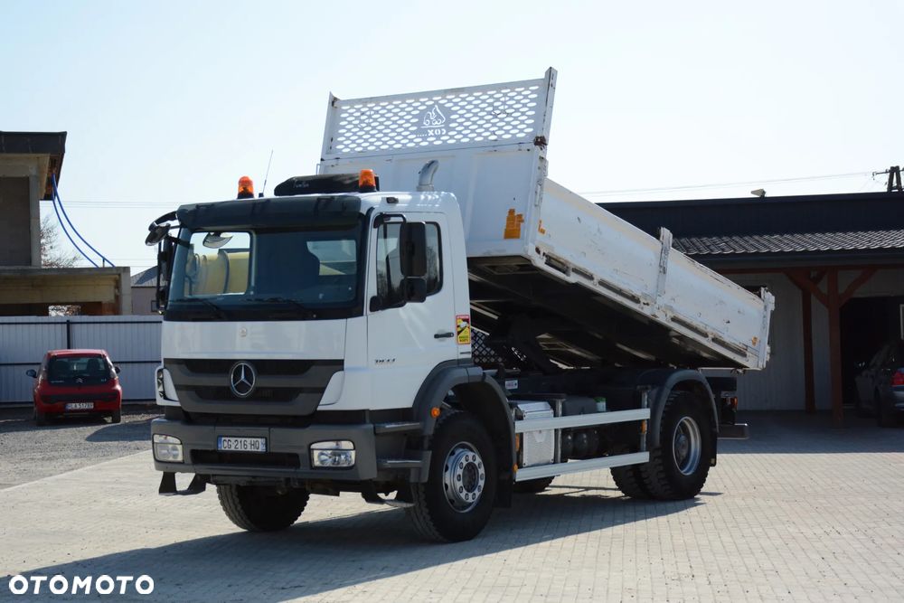 Mercedes-Benz Axor 1833 / 2012r. / 4x2 / Niski przebieg / Świeżo sprowadzony - 3