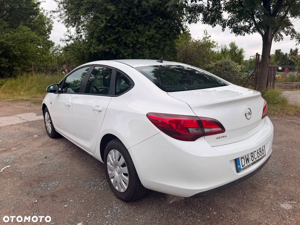 Opel Astra - 8