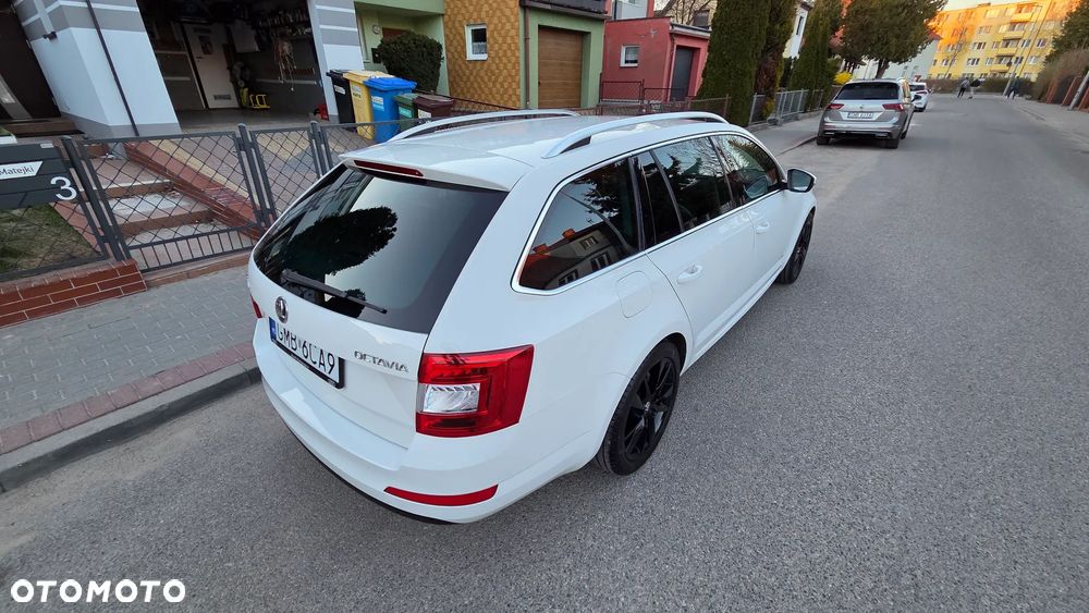 Skoda Octavia 1.6 TDI DPF DSG Elegance - 17