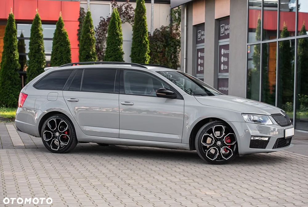 Skoda Octavia Combi 2.0 TSI DSG RS - 3