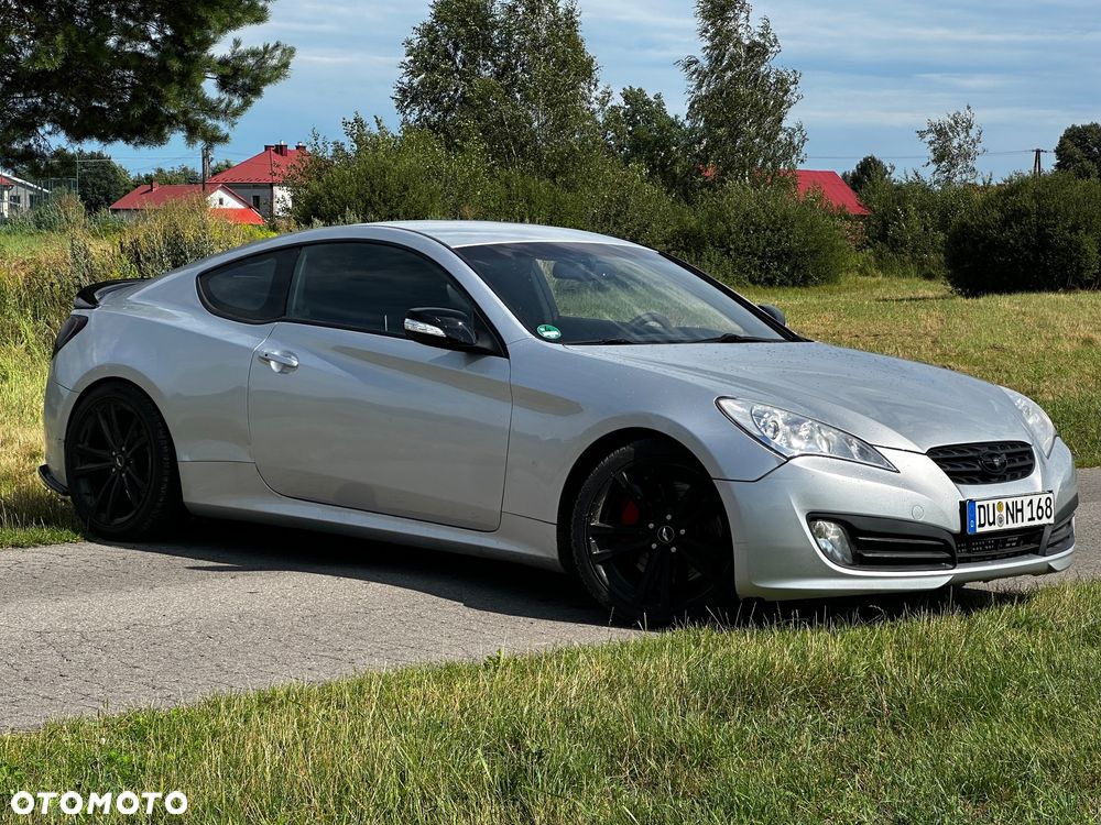 Hyundai Genesis Coupe - 3