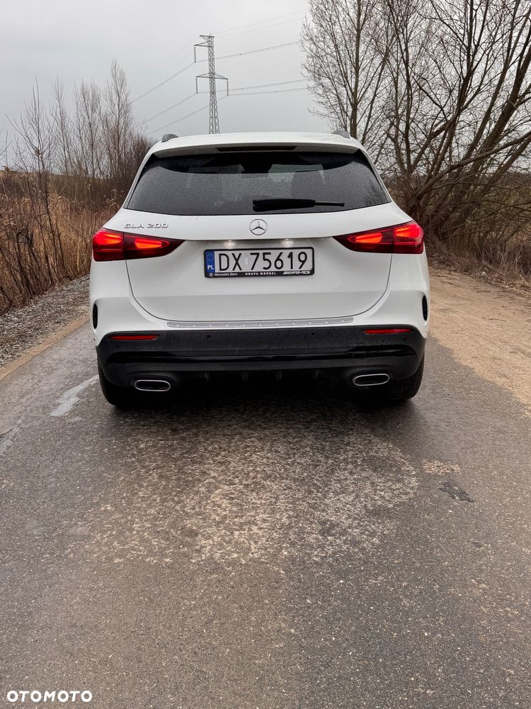 Mercedes-Benz GLA 200 AMG Line - 9