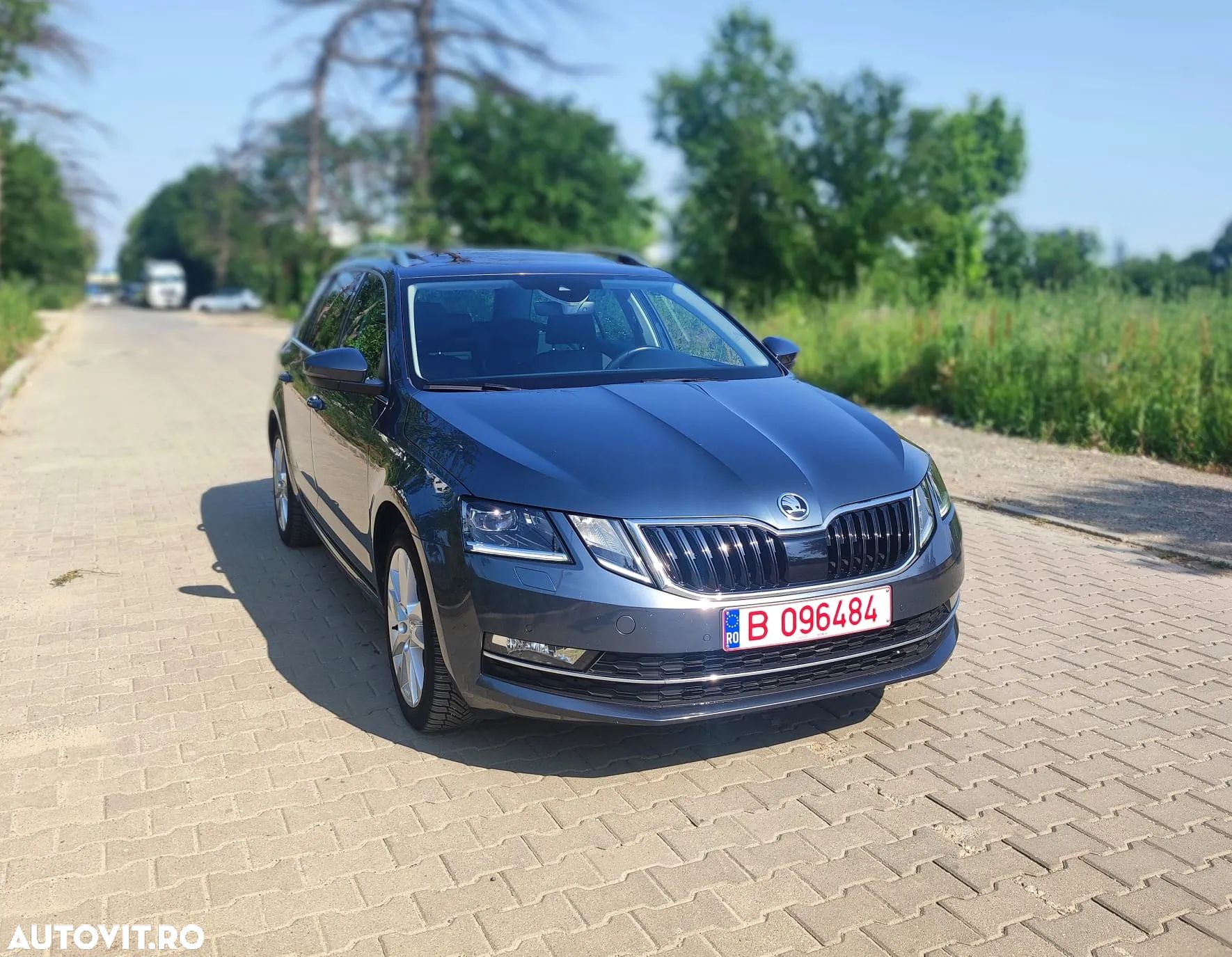 Skoda Octavia Combi Diesel 1.6 TDI Style - 1