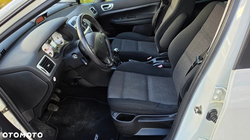Peugeot 307 HDi Break 110 OXYGO - 12