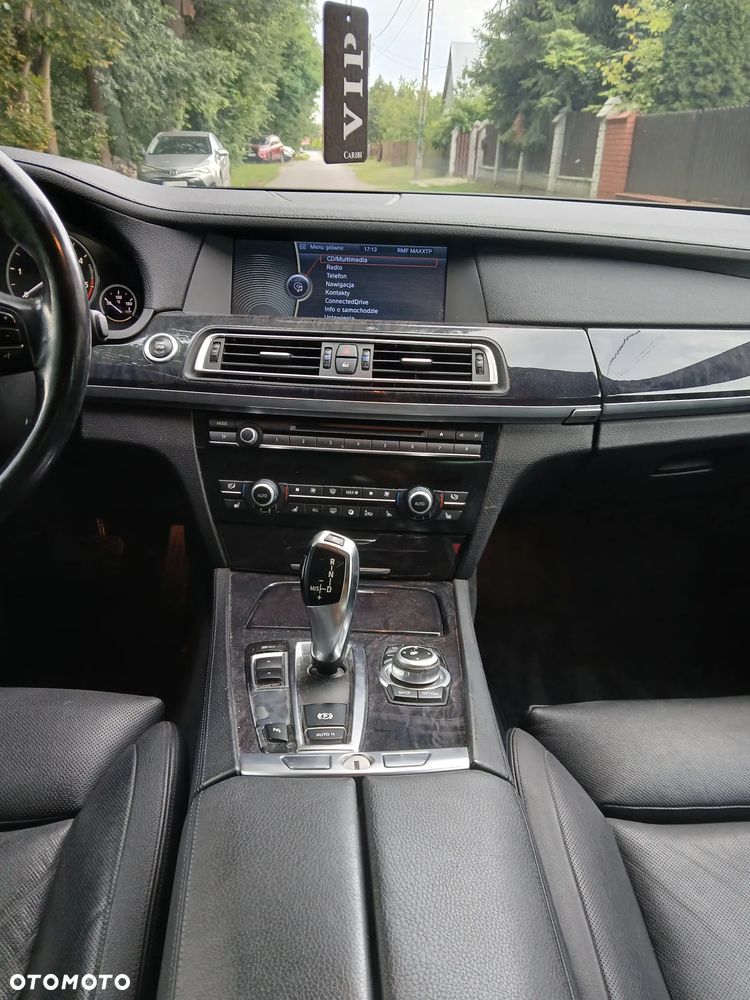 BMW Seria 7 730d Blue Performance - 10