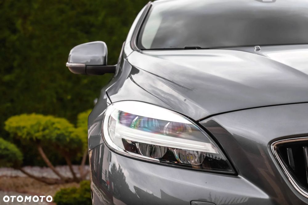 Volvo V40 D2 Drive-E Momentum - 31