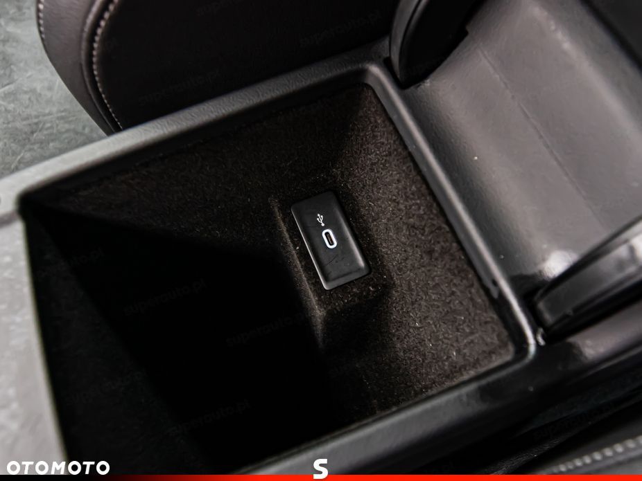 Volkswagen Arteon 2.0 TDI R-Line DSG - 22